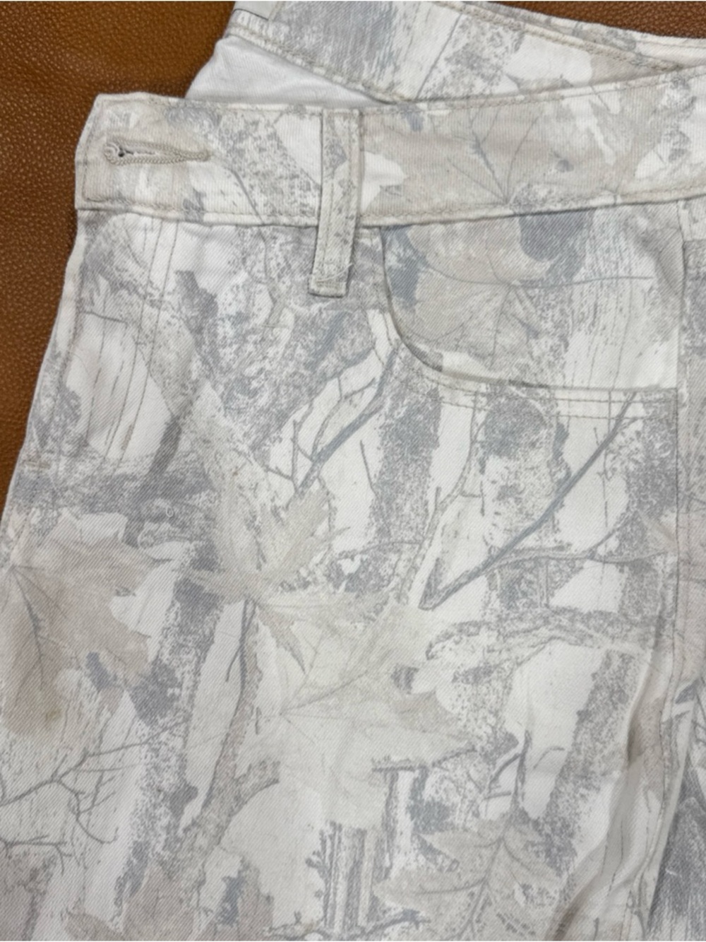 Hollister Women’s Low Rise Baggy Pants Size 8 Waist 29 Camo  Print Wide Leg - Picture 2 of 7